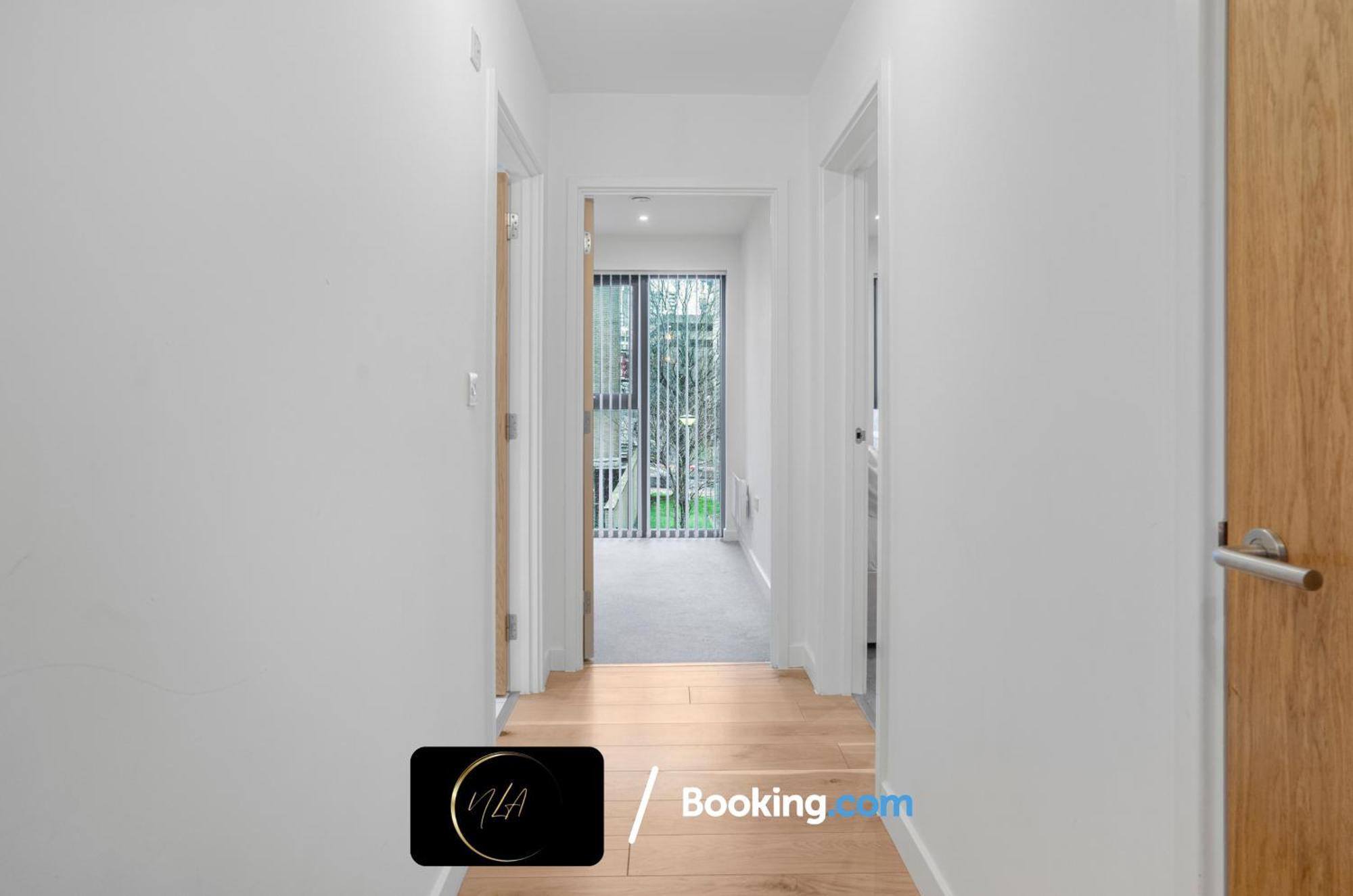 City Centre Apartment With Free Parking, 2 Bathrooms, Netflix And Wifi - Suitable For Contractors And Families - By Noor Luxury Accommodations Birmingham Buitenkant foto