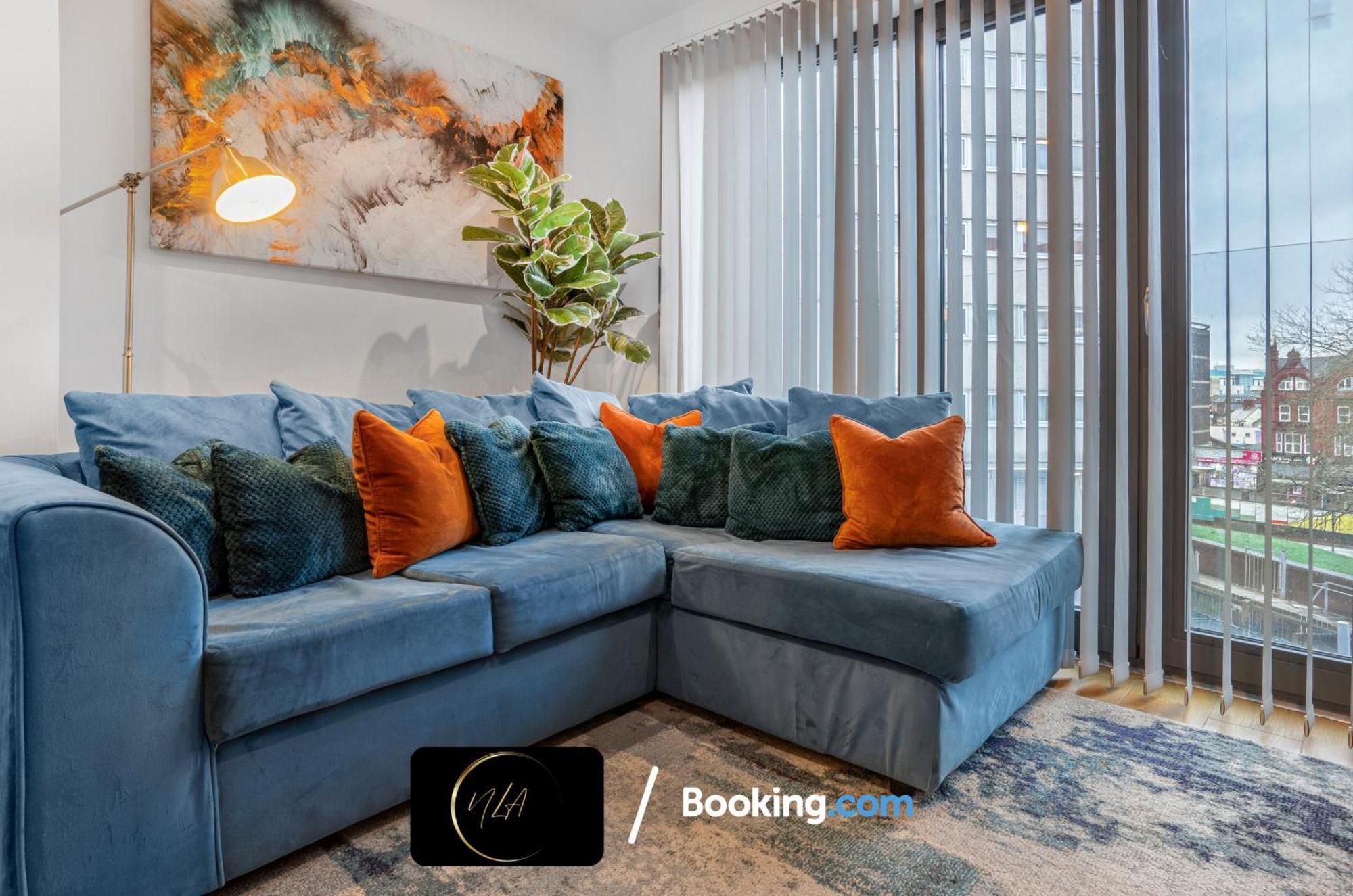 City Centre Apartment With Free Parking, 2 Bathrooms, Netflix And Wifi - Suitable For Contractors And Families - By Noor Luxury Accommodations Birmingham Buitenkant foto