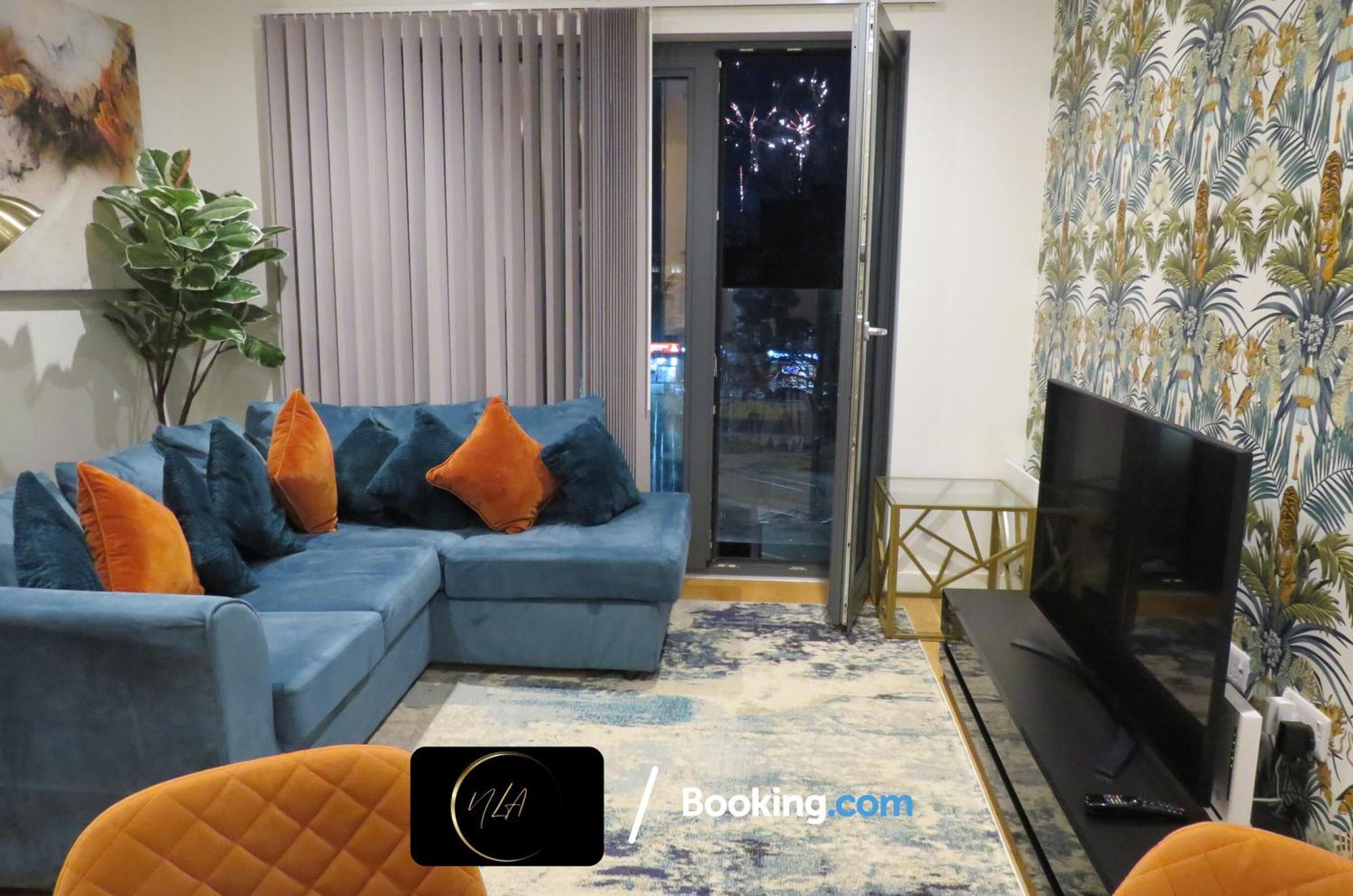 City Centre Apartment With Free Parking, 2 Bathrooms, Netflix And Wifi - Suitable For Contractors And Families - By Noor Luxury Accommodations Birmingham Buitenkant foto