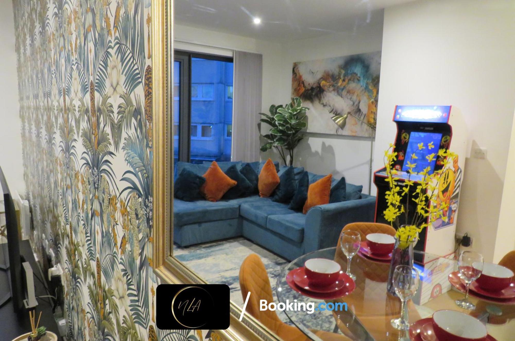City Centre Apartment With Free Parking, 2 Bathrooms, Netflix And Wifi - Suitable For Contractors And Families - By Noor Luxury Accommodations Birmingham Buitenkant foto