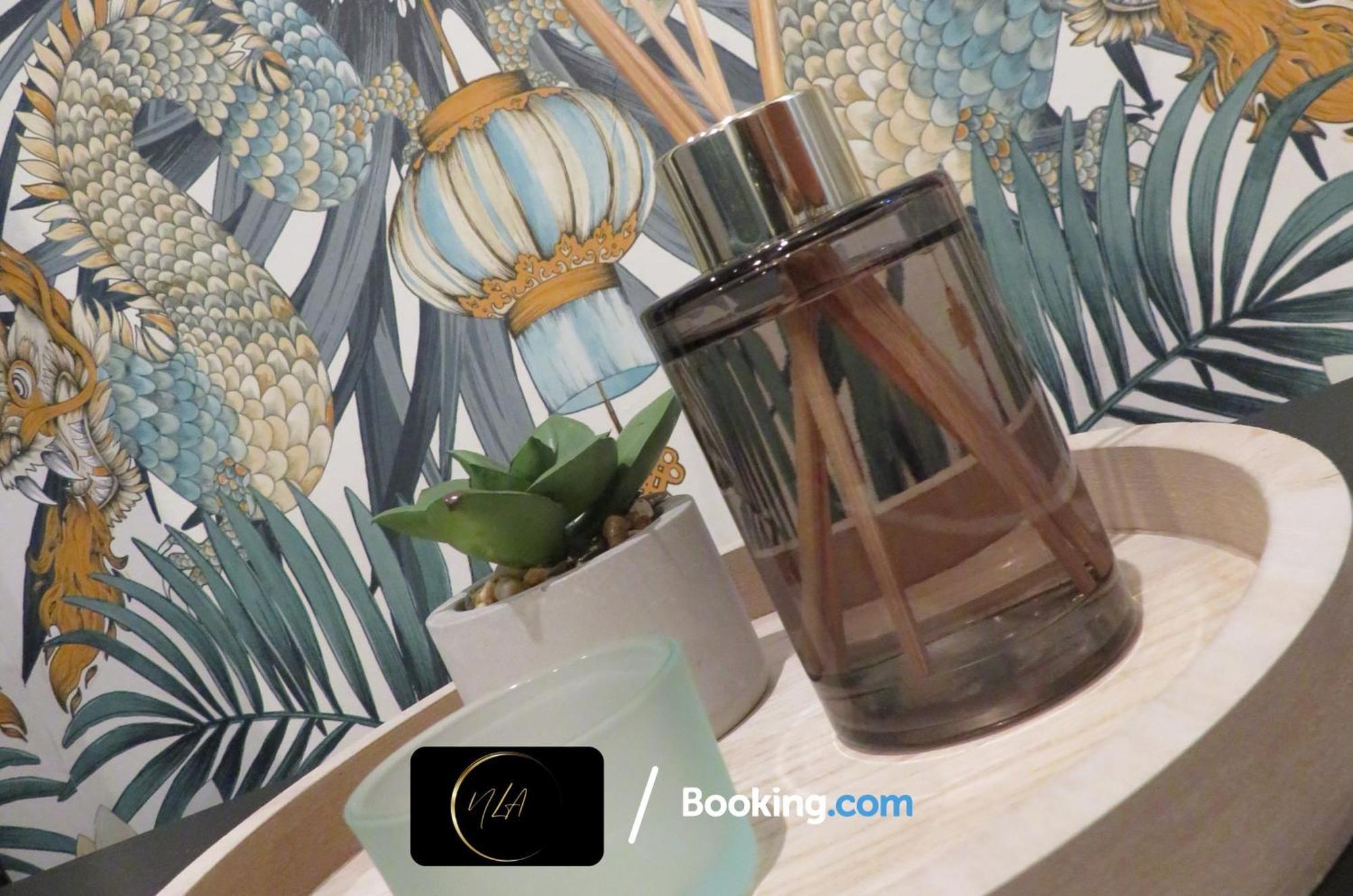 City Centre Apartment With Free Parking, 2 Bathrooms, Netflix And Wifi - Suitable For Contractors And Families - By Noor Luxury Accommodations Birmingham Buitenkant foto