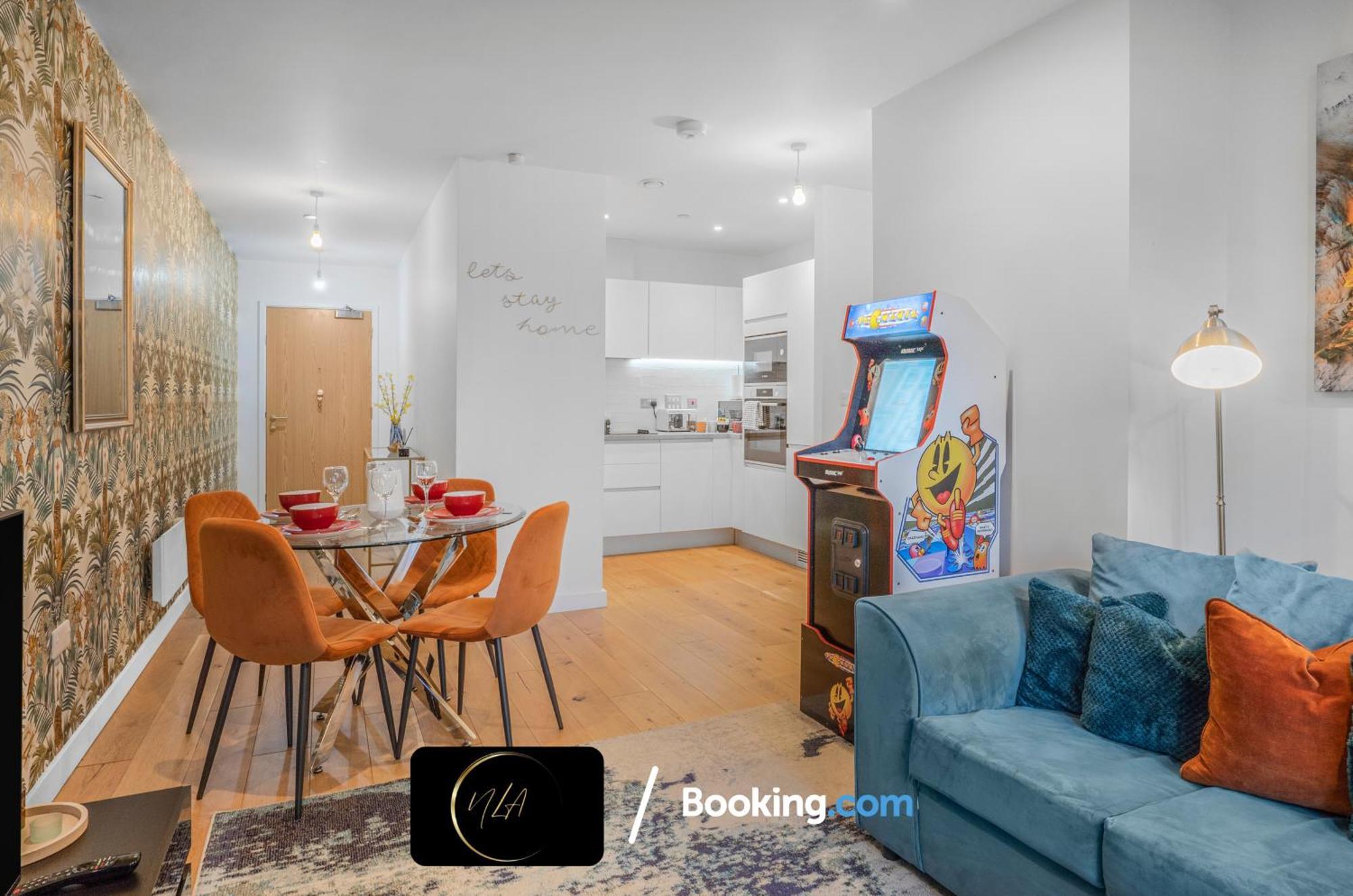 City Centre Apartment With Free Parking, 2 Bathrooms, Netflix And Wifi - Suitable For Contractors And Families - By Noor Luxury Accommodations Birmingham Buitenkant foto